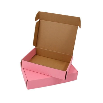 O material da caixa de presente é o papel 300gsm e o papel do fulte de E para compõe o envio por expresso